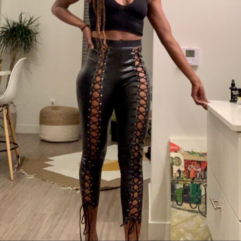 Current mood lace up leggings.